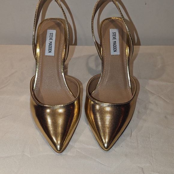 Shoes/Heels - Picture 5 of 7